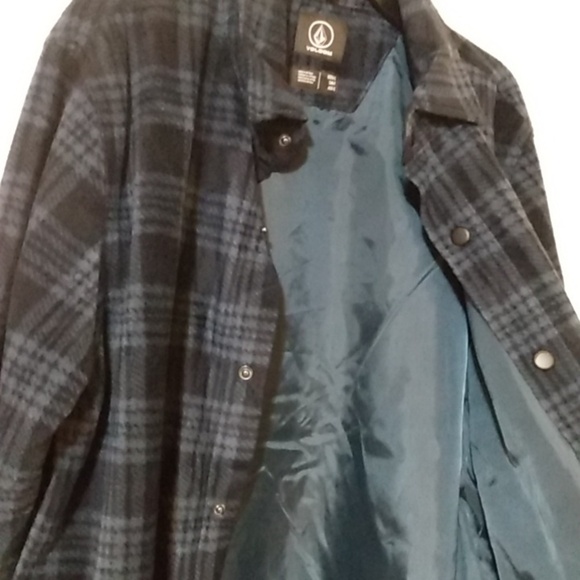 VOLCOM SNAP BUTTON WALLACE JACKET NAVY BLUE BLACK PLAID SIZE SMALL NWT - Picture 6 of 9